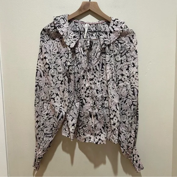 NWT by Anthropologie Peasant Blouse Top - White, Pink and Blue - Women’s Size XS - Picture 2 of 9